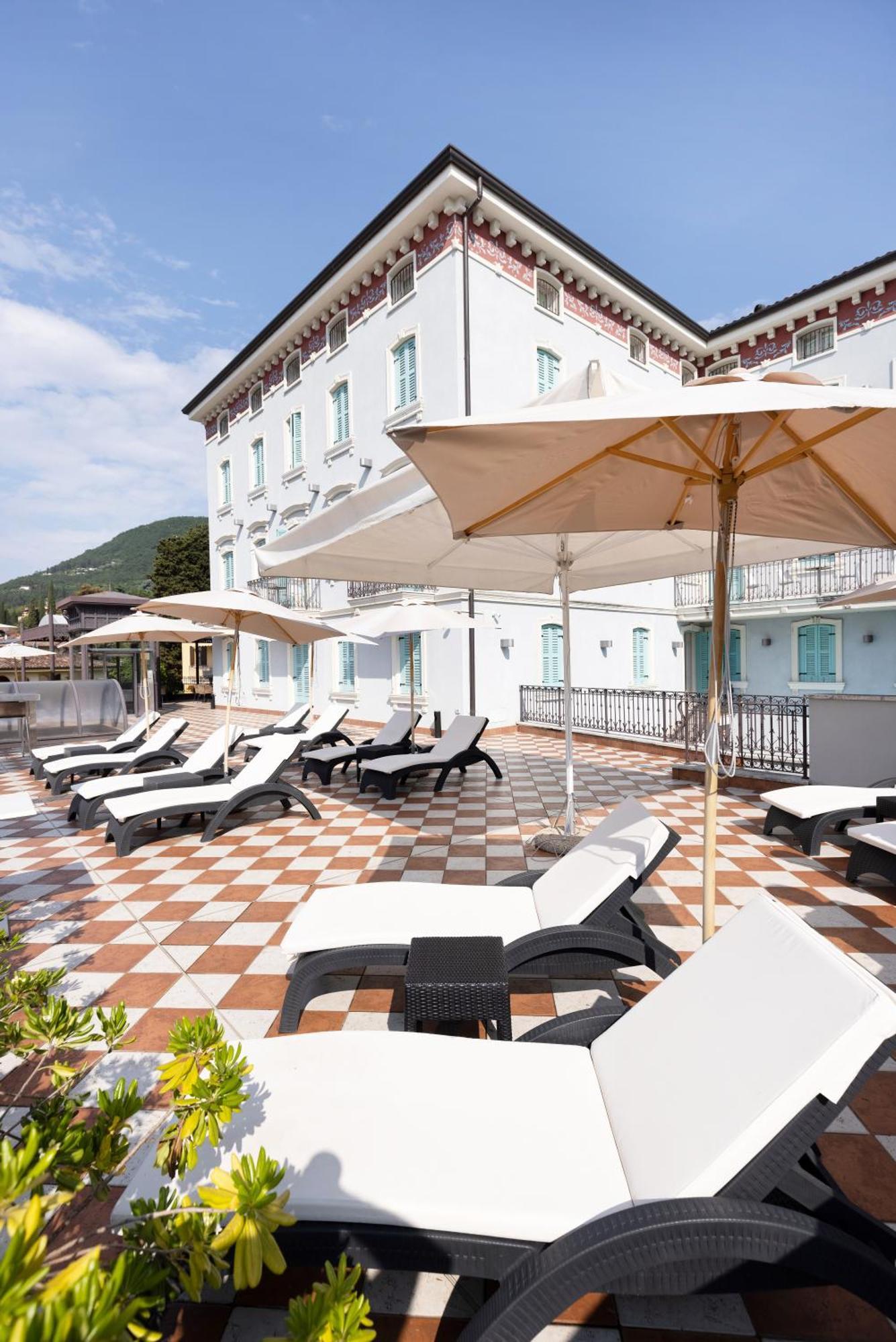 Gardone Palace Hotel Gardone Riviera Dış mekan fotoğraf